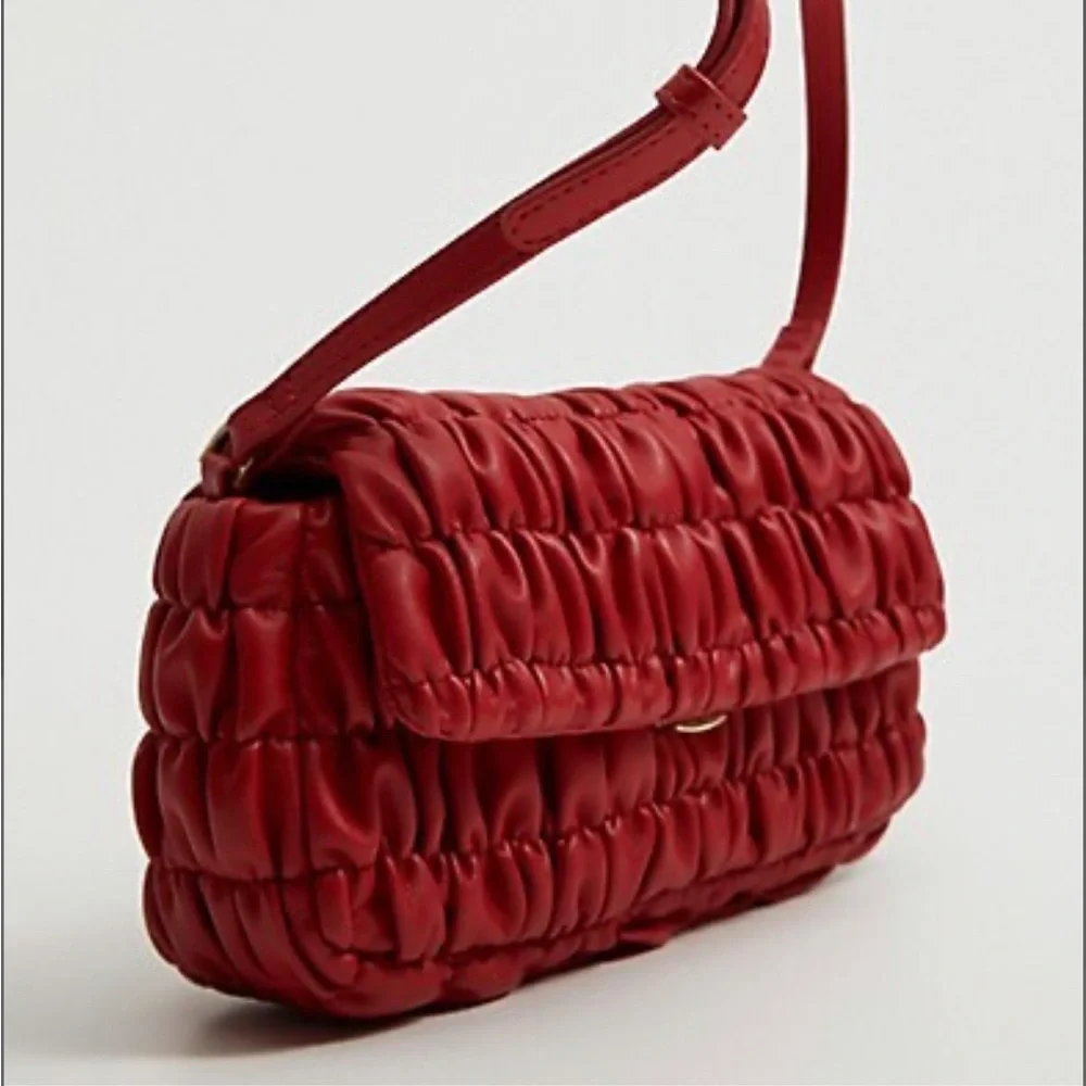 Mango Textured Crossbody - Picture 5 of 9